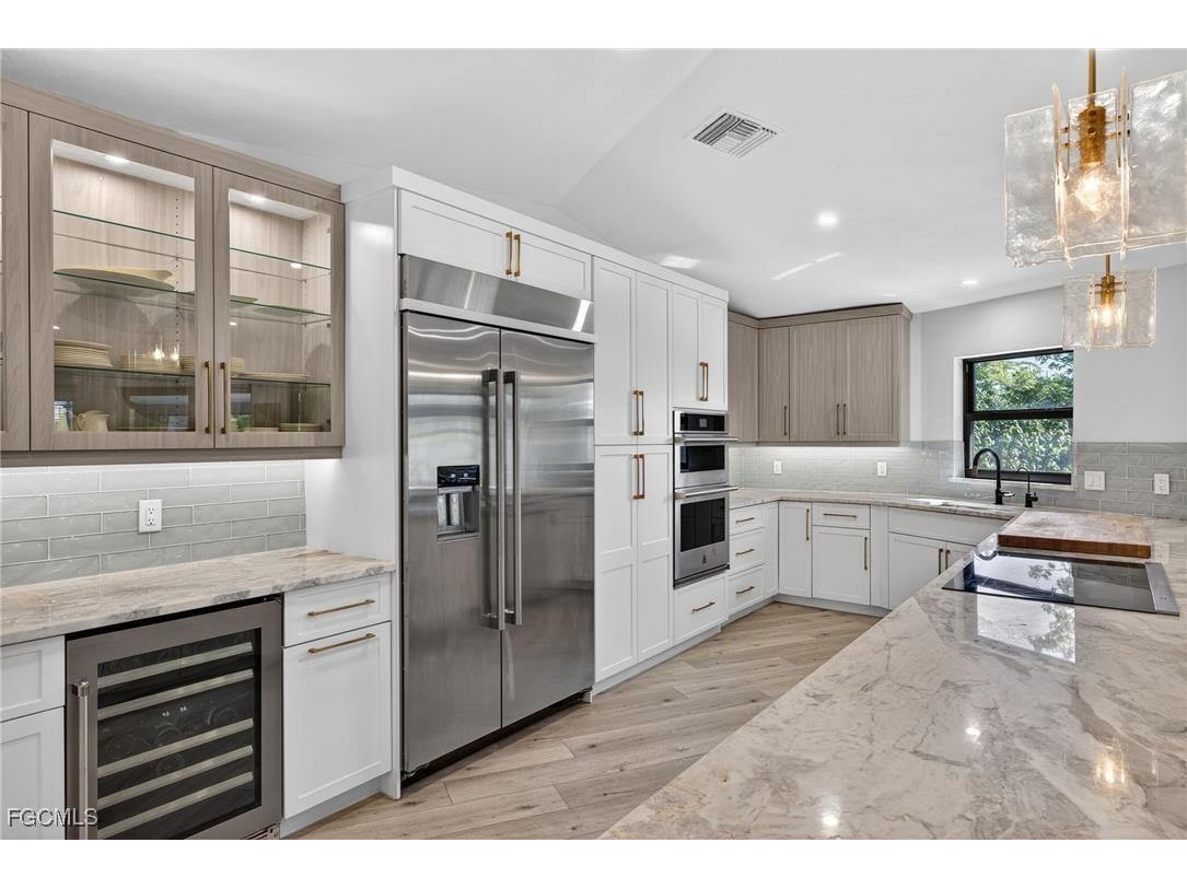 1666 Middle Gulf Drive Sanibel FL 33957 2026003542 image4