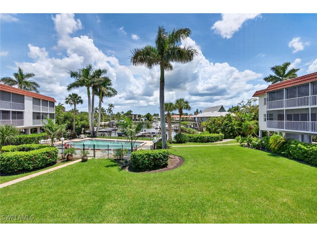 1666 Osprey Avenue #106 Naples FL 34102 225058433 image1