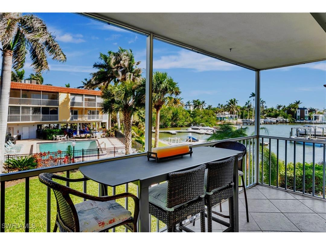 1666 Osprey Avenue Naples FL 34102 225016248 image1