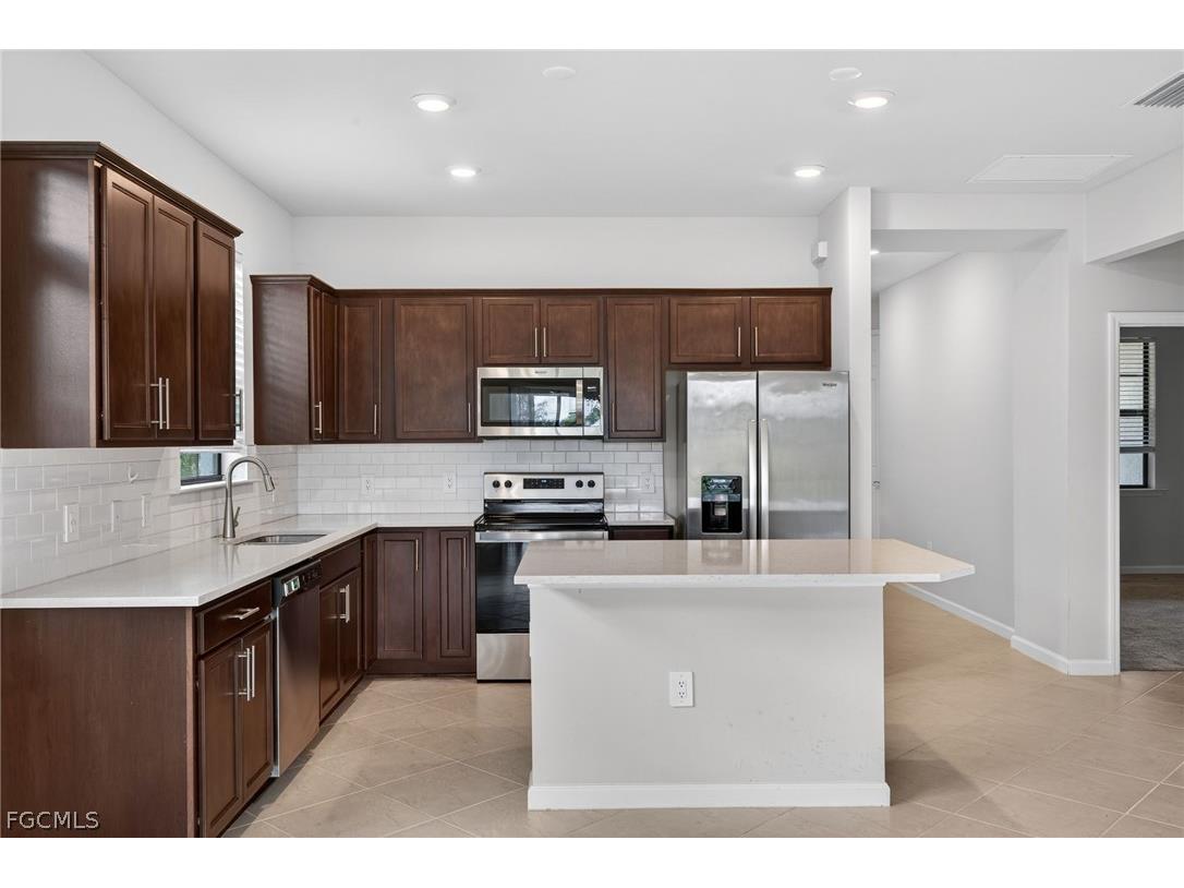 16669 Rolling Rock Boulevard Alva FL 33920 2026007335 image7