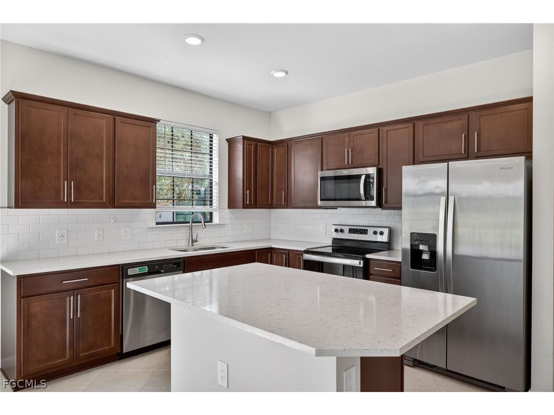 16669 Rolling Rock Boulevard Alva FL 33920 2026007335 image8