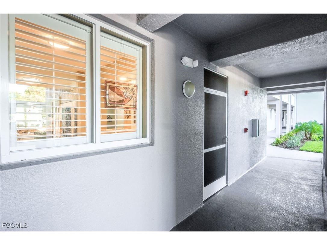 16685 Lake Circle Drive #1012 Fort Myers FL 33908 2025011236 image27