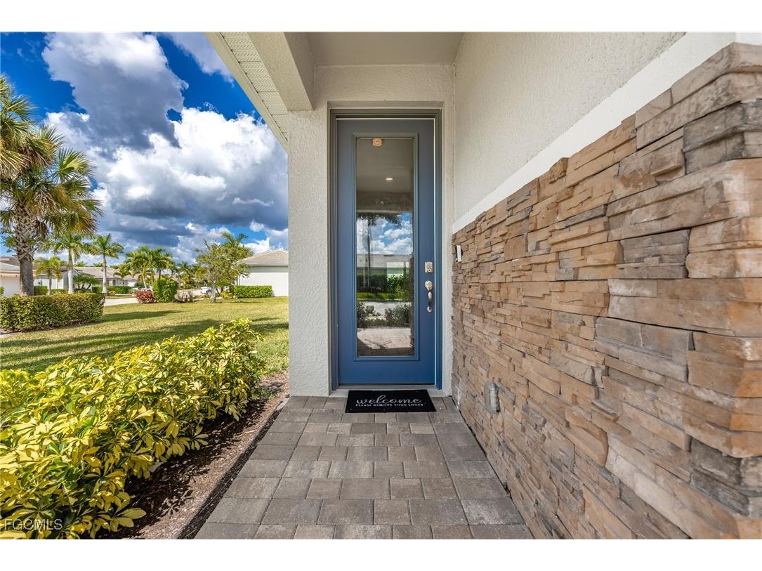 16697 Seasons Coast Drive Bonita Springs FL 34135 2025016216 image4