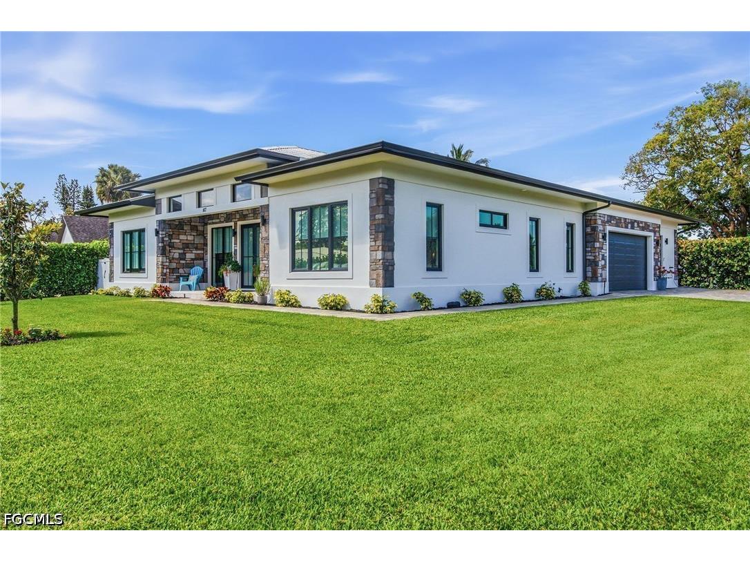 167 Burning Tree Drive Naples FL 34105 2026019508 image2