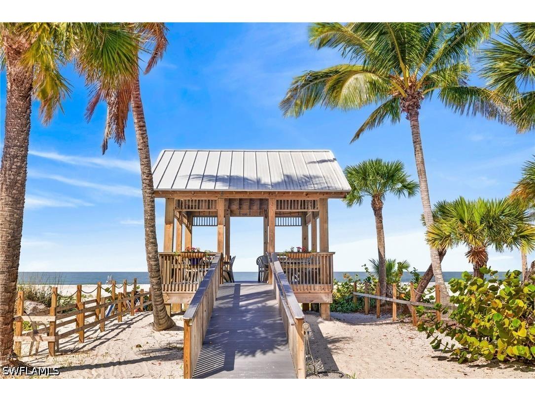 167 Mandalay Road Fort Myers Beach FL 33931 226020015 image3