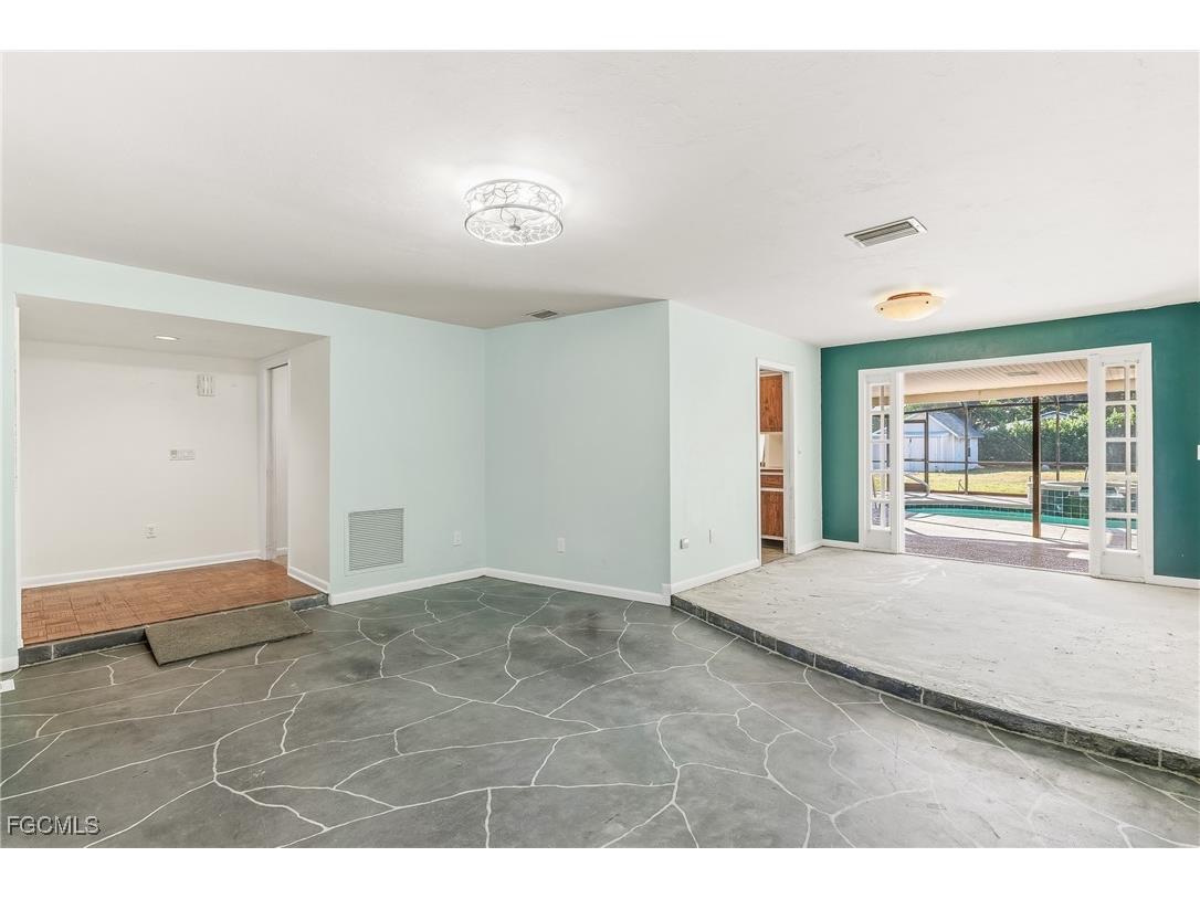 1670 Braman Avenue Fort Myers FL 33901 2026004833 image3