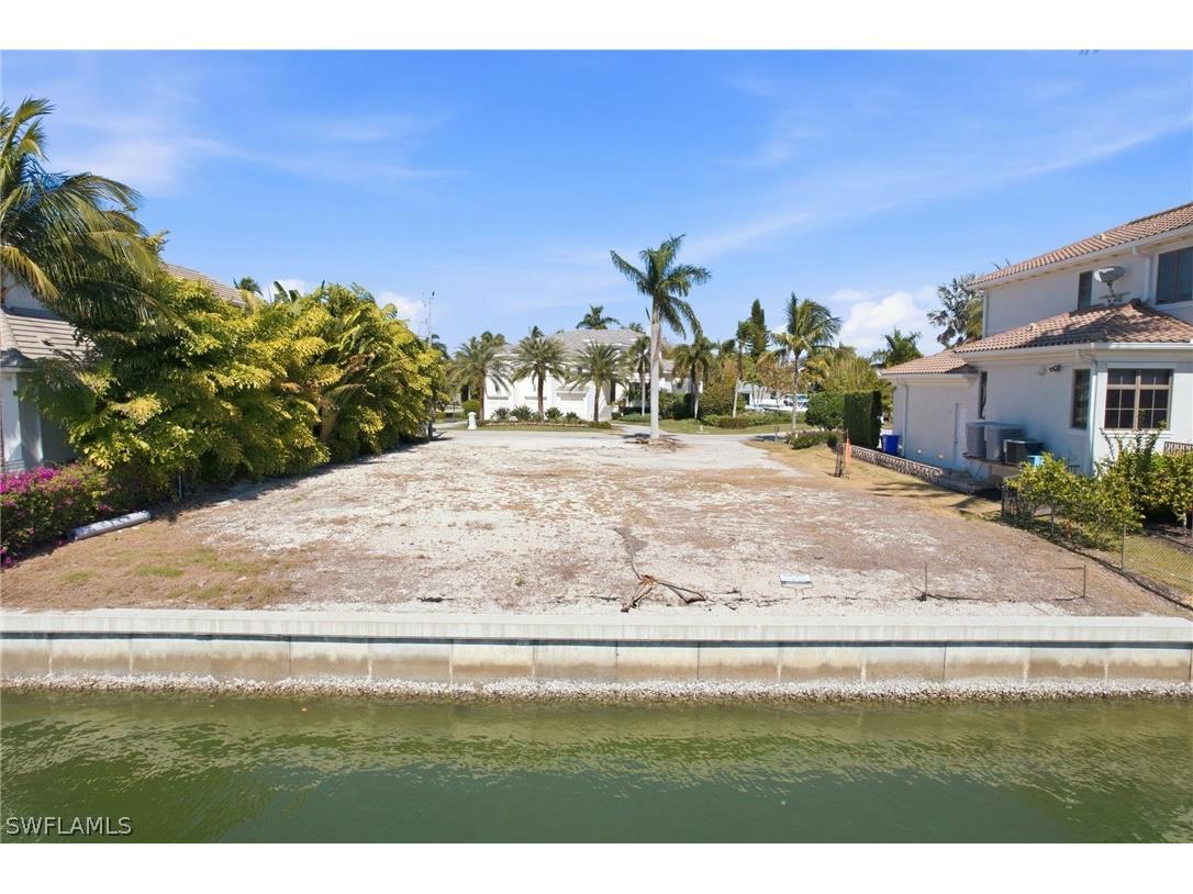 1670 Dolphin Court Naples FL 34102 226005747 image12