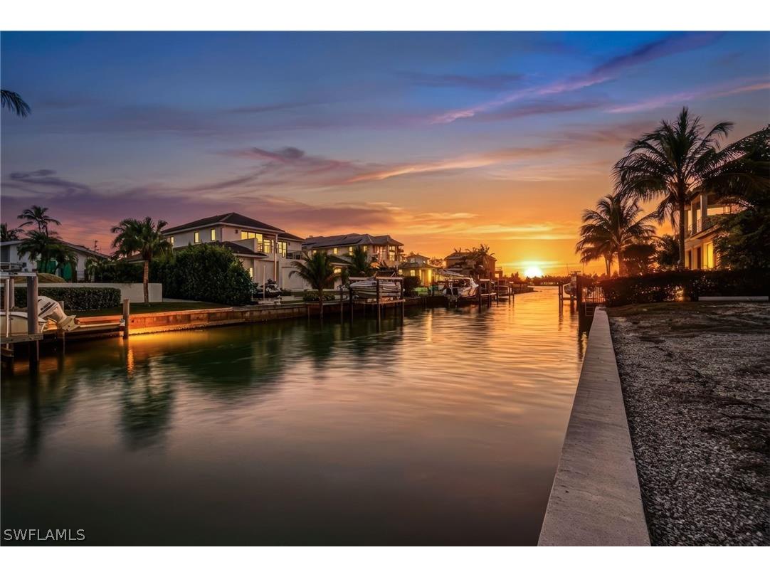 1670 Dolphin Court Naples FL 34102 226005747 image3