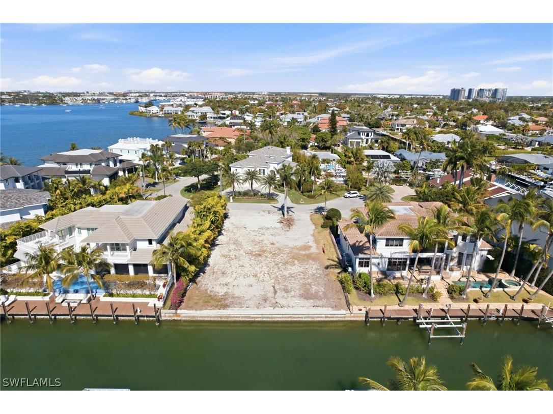 1670 Dolphin Court Naples FL 34102 226005747 image7