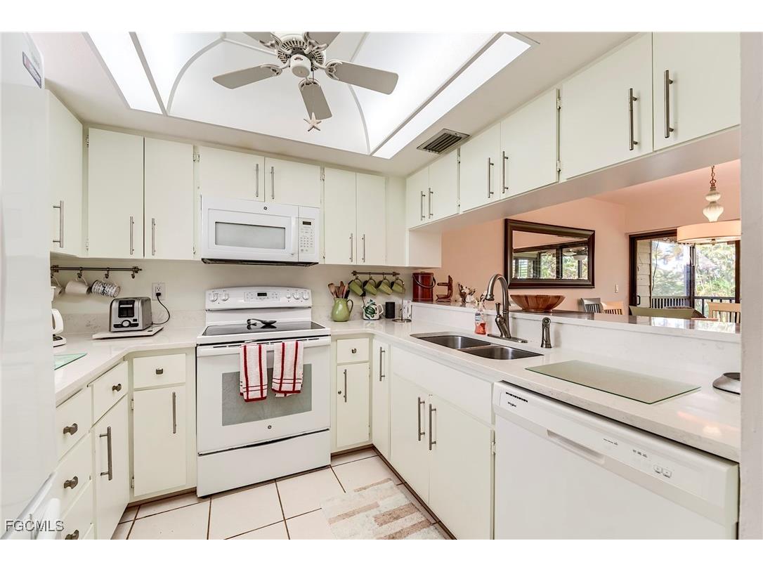 16709 Bocilla Palms Drive #20 Bokeelia FL 33922 2025010671 image12