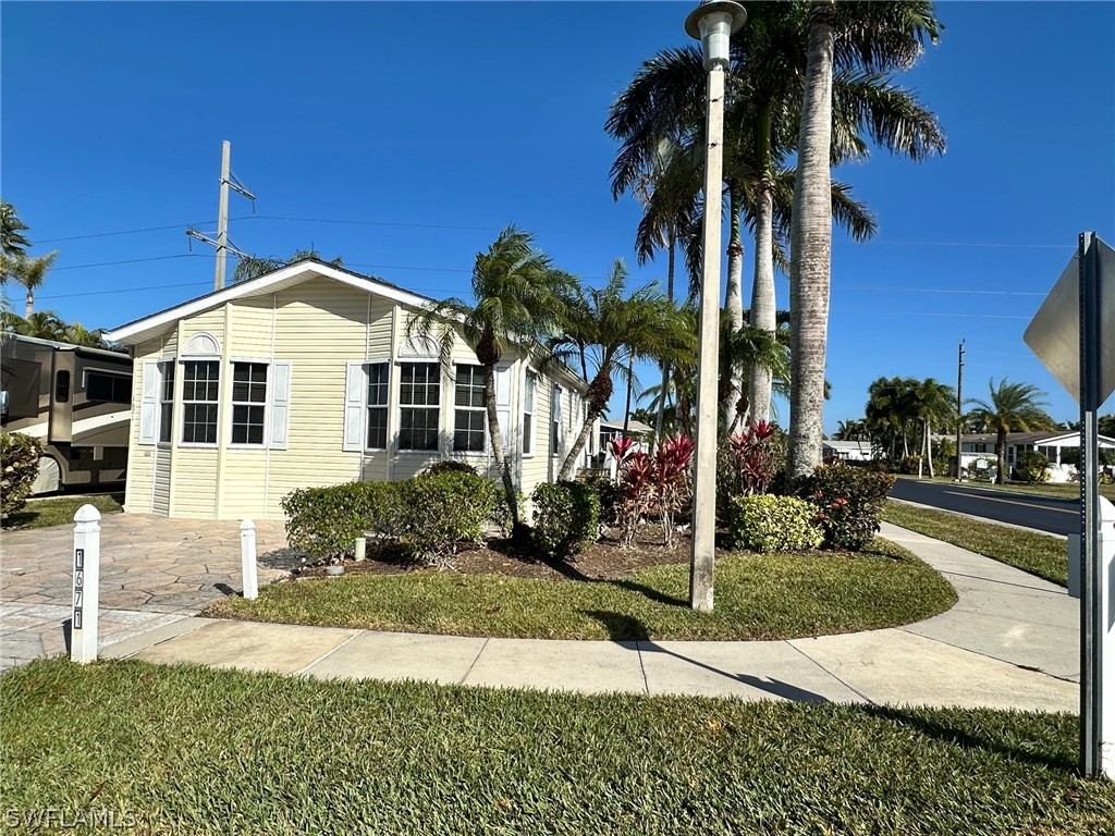 1671 Diamond Lake Circle Naples FL 34114 226006255 image1