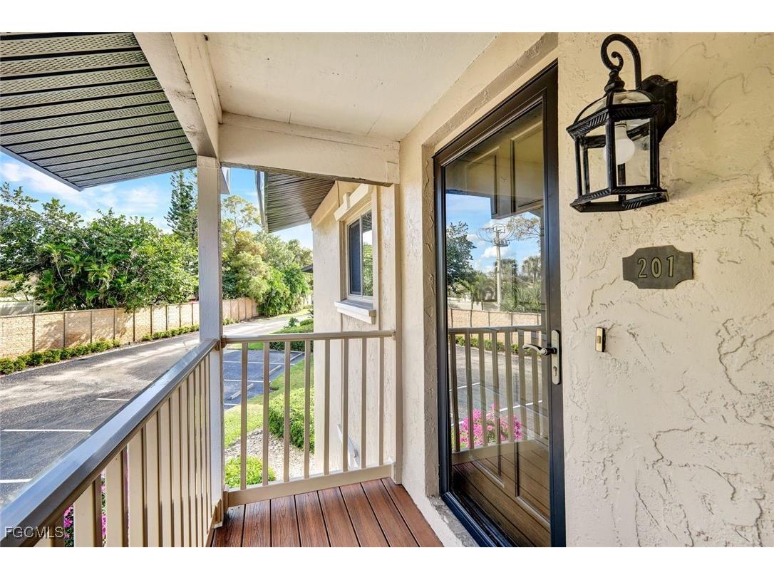 16710 Partridge Place Road #201 Fort Myers FL 33908 2025024186 image2