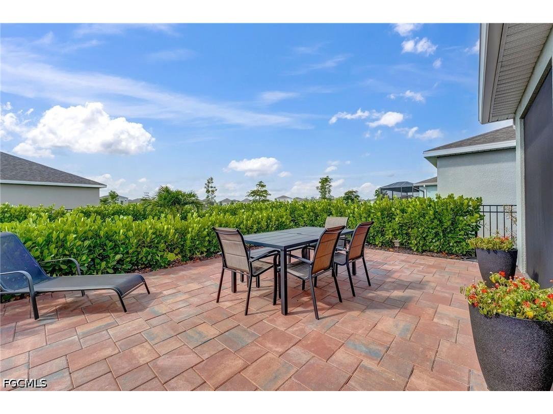 16711 Elkhorn Coral Drive North Fort Myers FL 33903 2026021001 image38