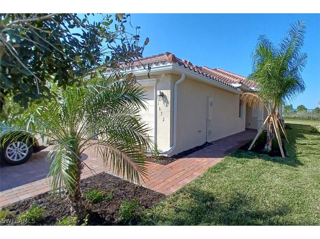 1672 Alameda Drive Naples FL 34120 222084895 image1