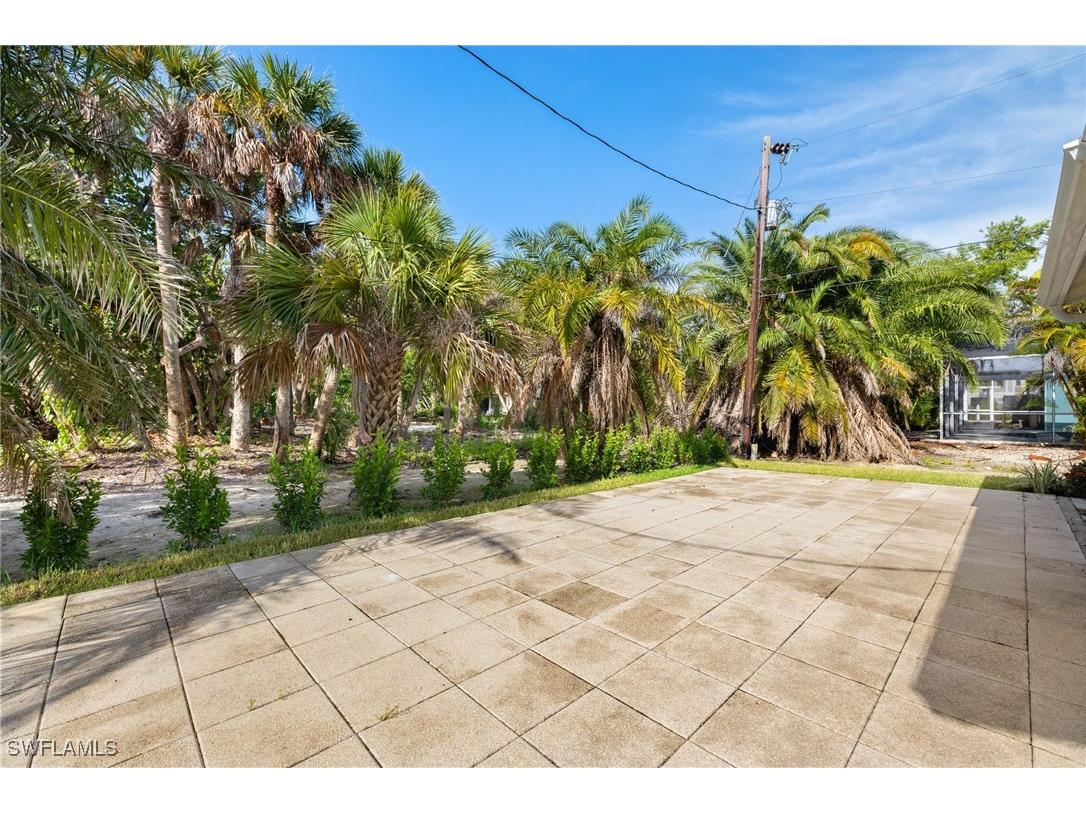 1672 Atlanta Plaza Drive Sanibel FL 33957 225056211 image22