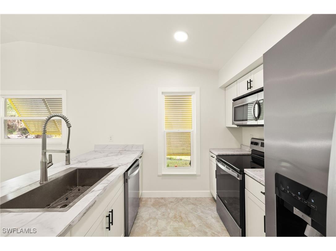 1672 Atlanta Plaza Drive Sanibel FL 33957 225056211 image7