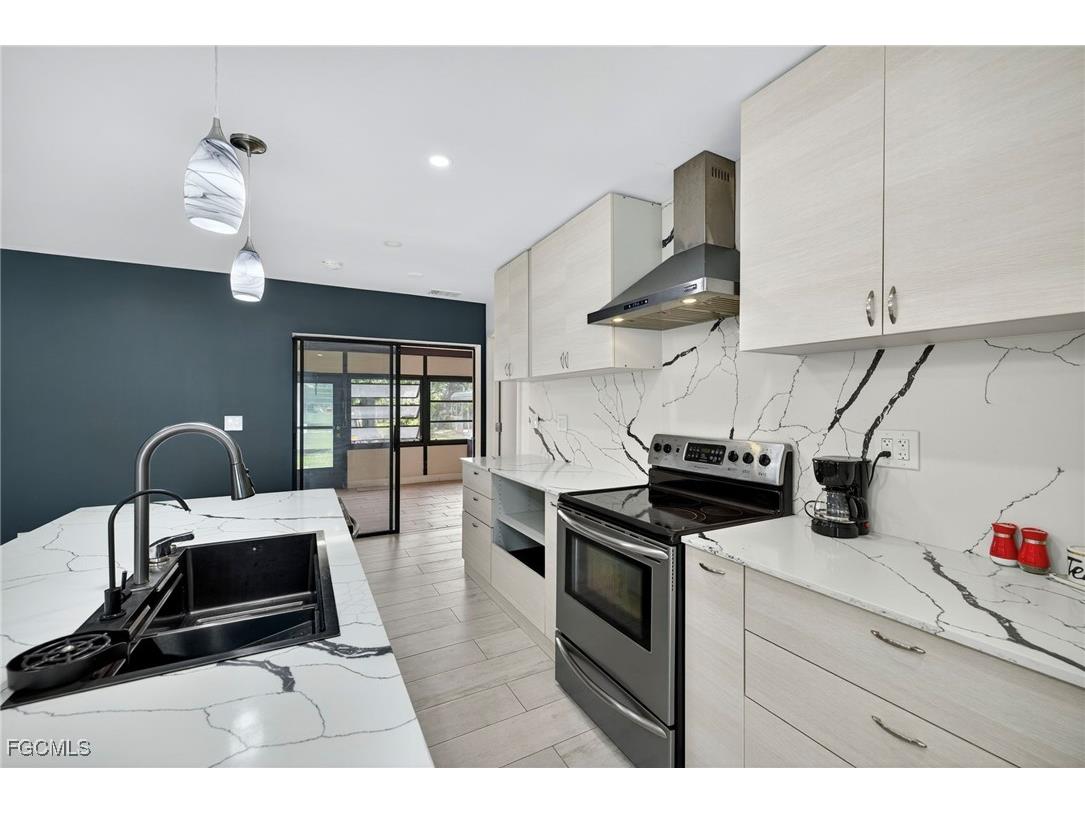 1672 Many Road North Fort Myers FL 33903 2025013775 image10