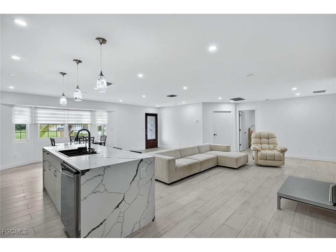 1672 Many Road North Fort Myers FL 33903 2025013775 image11