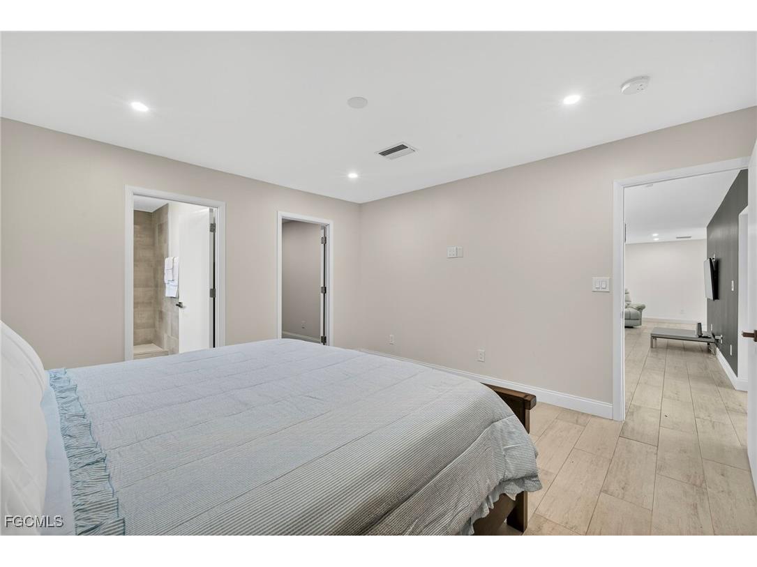 1672 Many Road North Fort Myers FL 33903 2025013775 image15