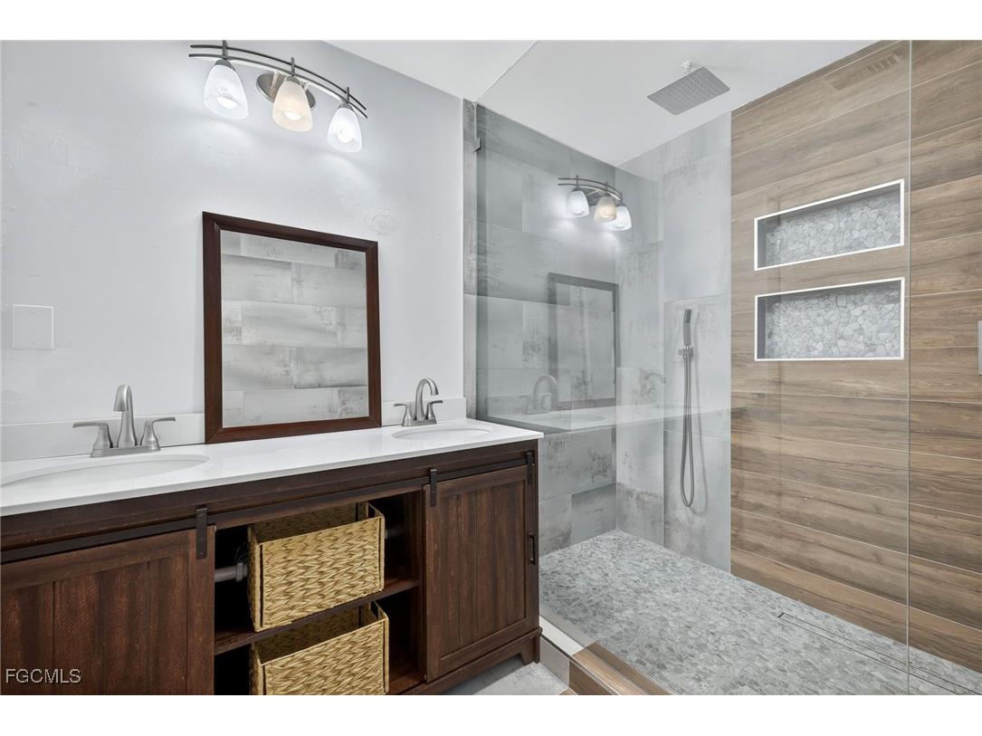 1672 Many Road North Fort Myers FL 33903 2025013775 image21