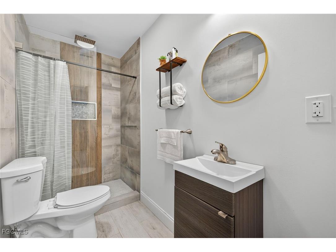 1672 Many Road North Fort Myers FL 33903 2025013775 image23