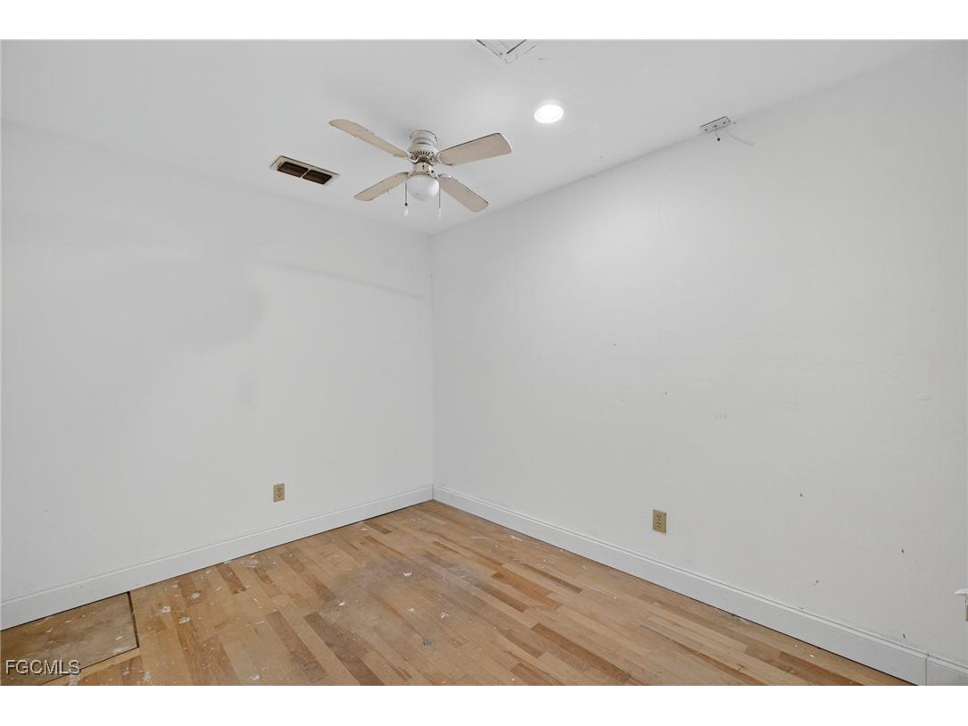 1672 Many Road North Fort Myers FL 33903 2025013775 image33