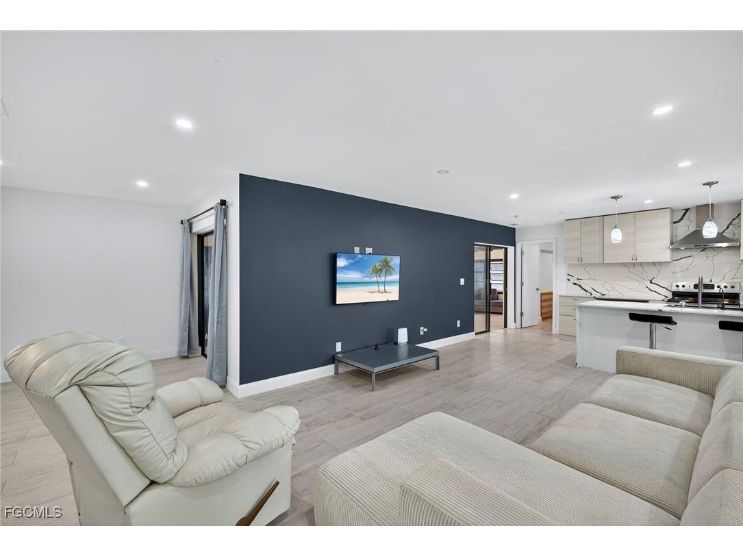 1672 Many Road North Fort Myers FL 33903 2025013775 image5