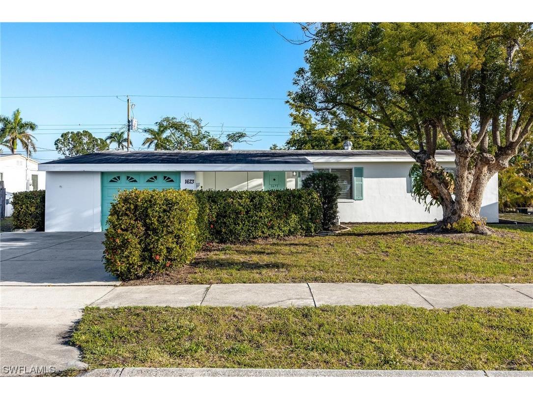 1673 Ricardo Avenue Fort Myers FL 33901 223022160 image1