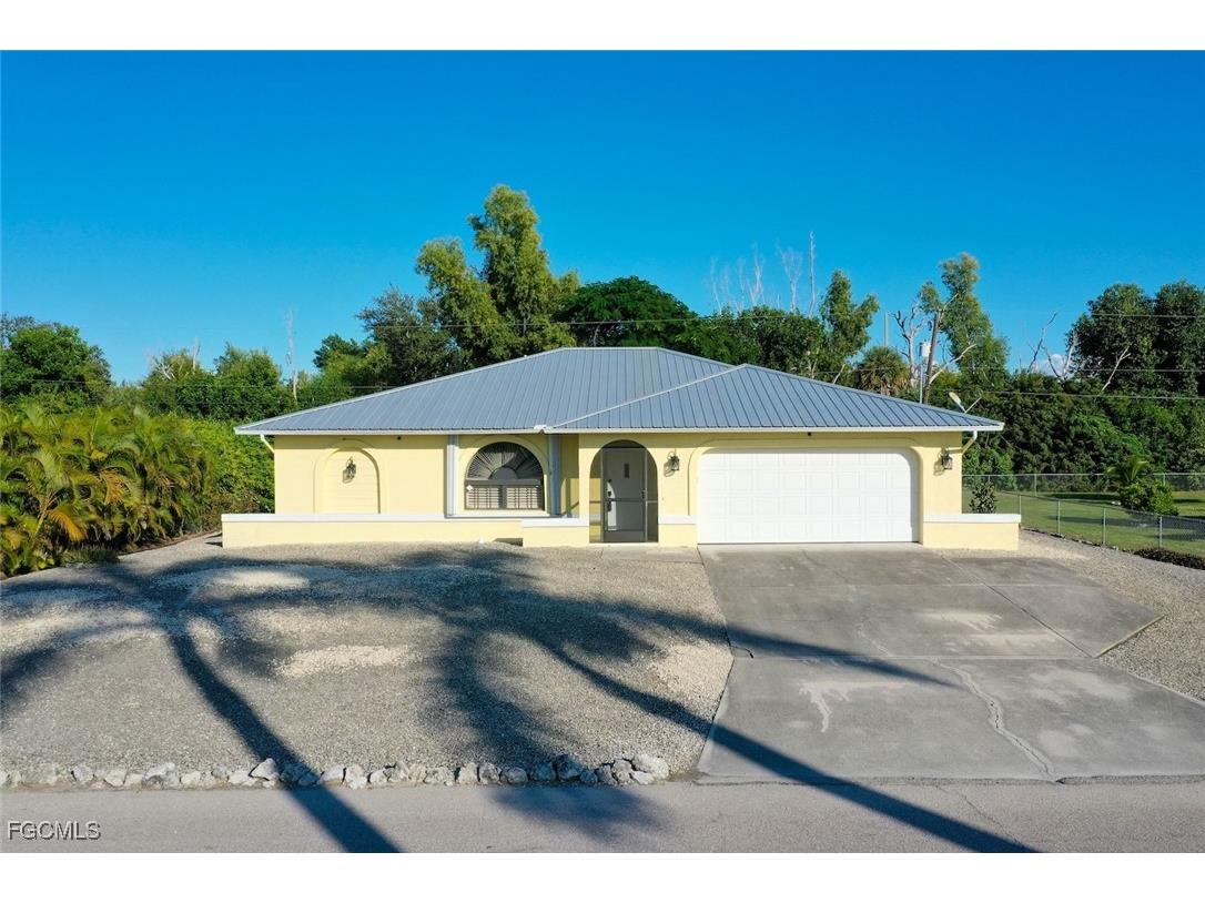 16731 Juanita Avenue Fort Myers FL 33908 2025019536 image1