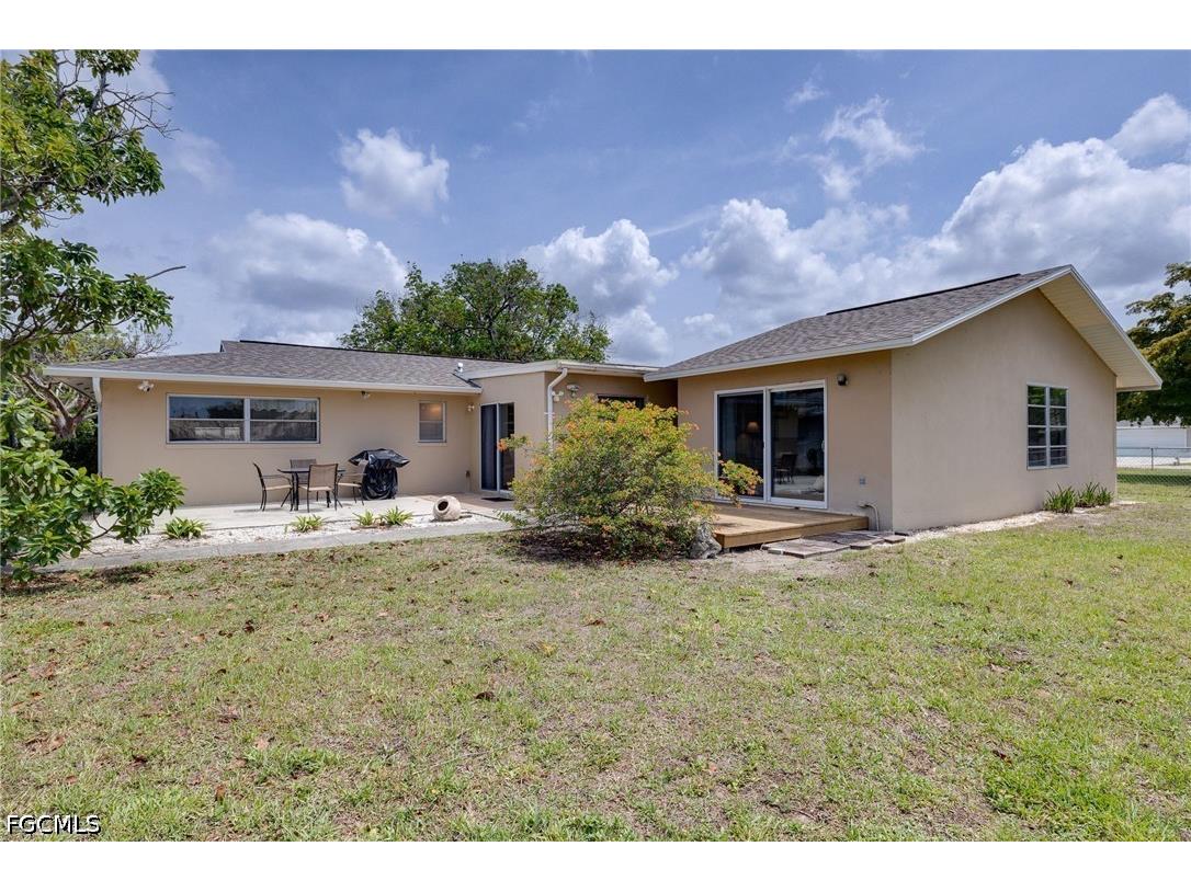 1674 Long Meadow Road Fort Myers FL 33919 2026020562 image23