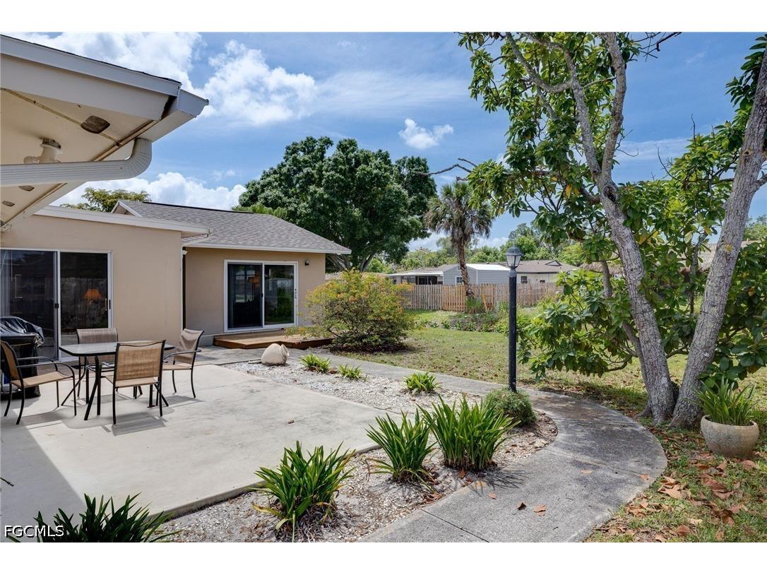 1674 Long Meadow Road Fort Myers FL 33919 2026020562 image24