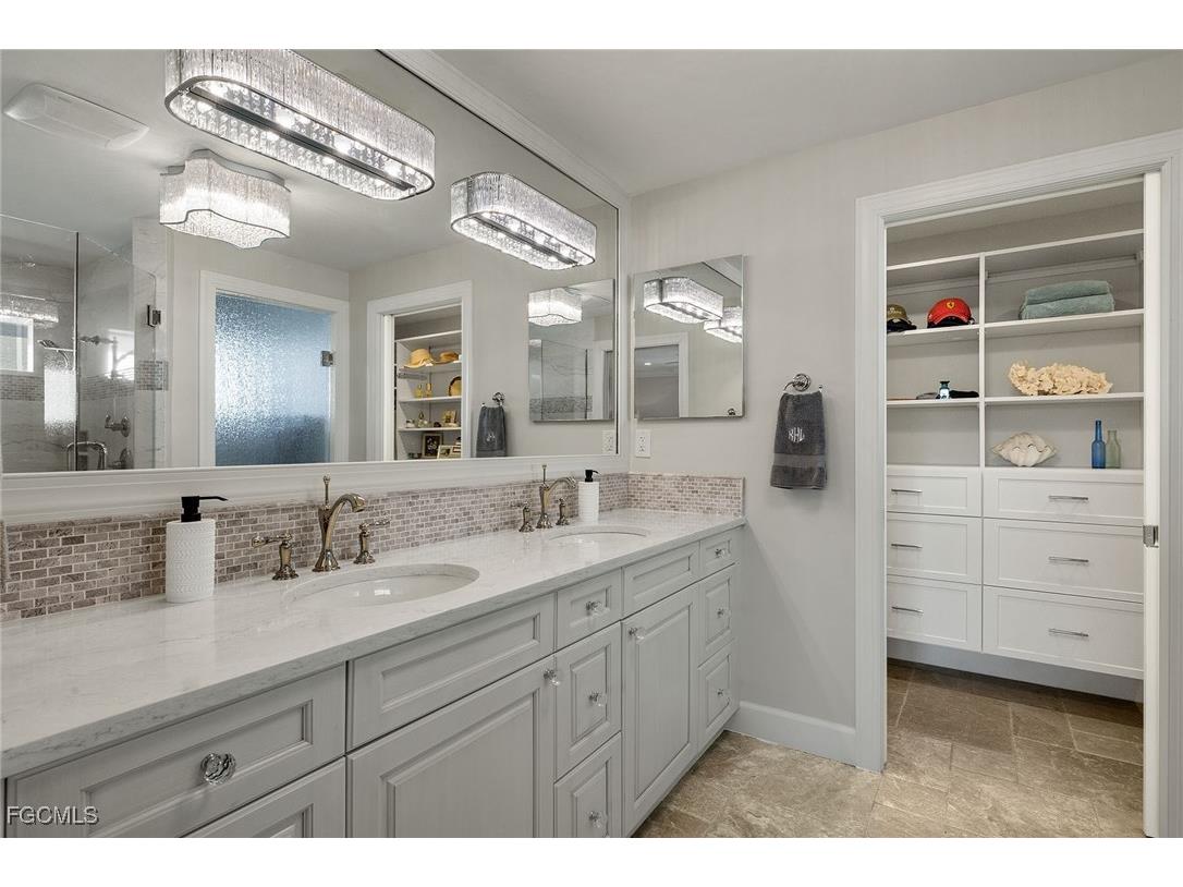 1674 Sabal Palm Drive Sanibel FL 33957 2025016028 image22