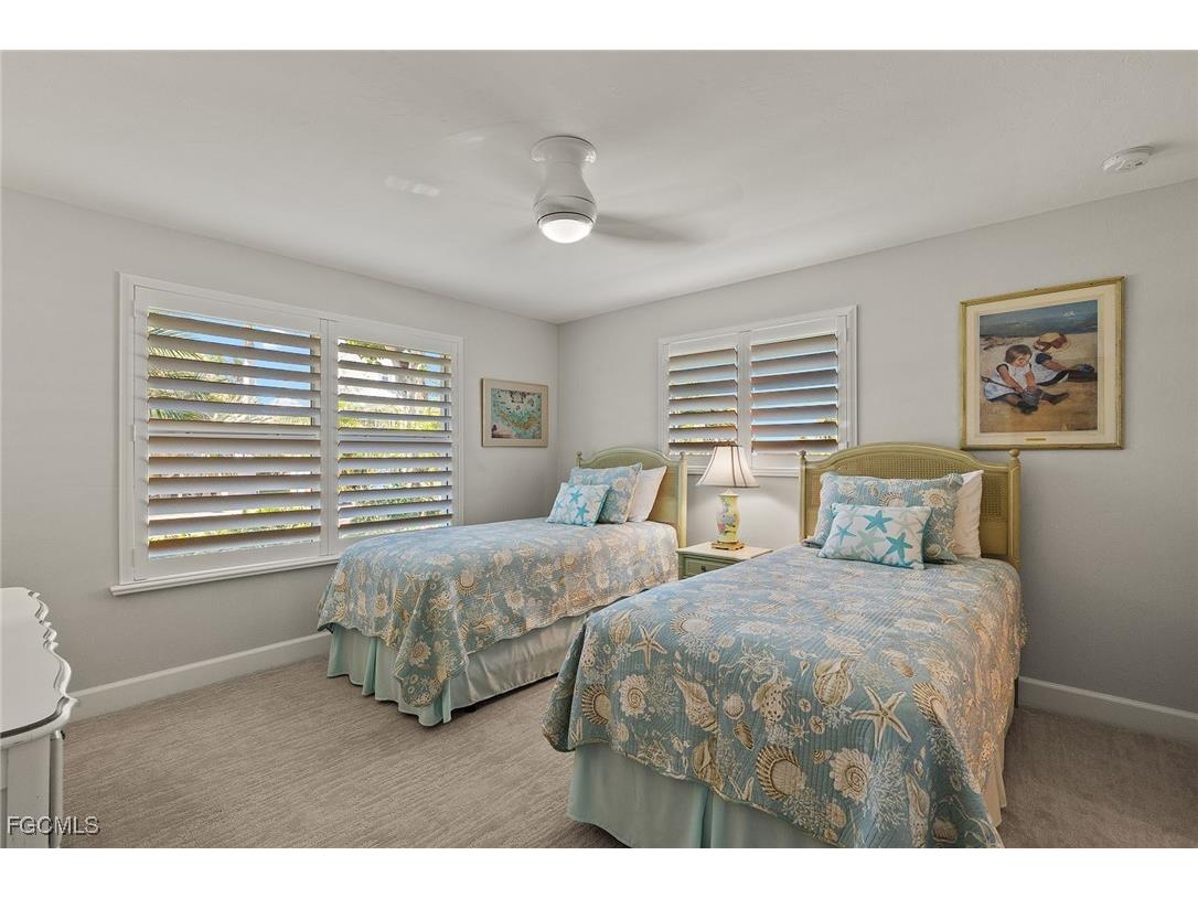 1674 Sabal Palm Drive Sanibel FL 33957 2025016028 image24