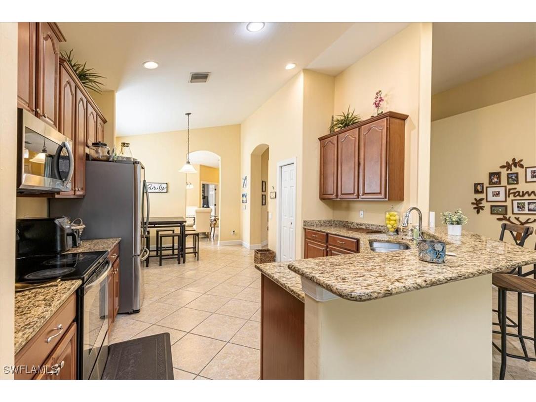 1674 Serrano Circle Naples FL 34105 226003505 image6