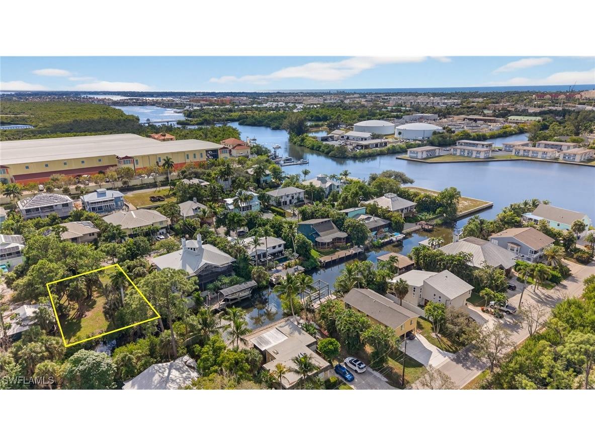 1675 Avion Place Naples FL 34104 225057607 image1