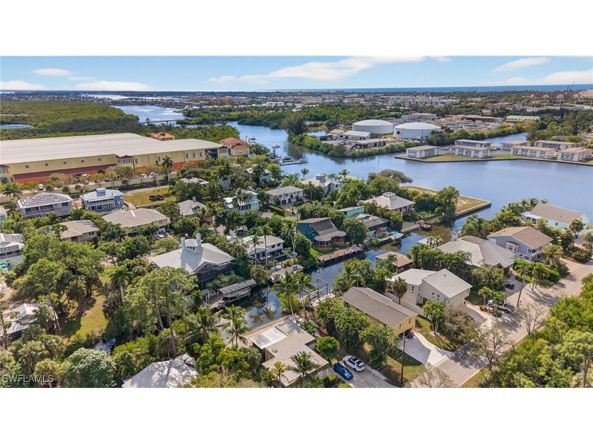 1675 Avion Place Naples FL 34104 225057607 image15