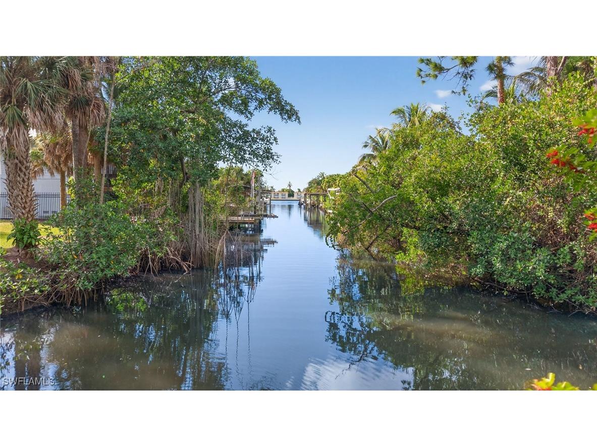 1675 Avion Place Naples FL 34104 225057607 image8