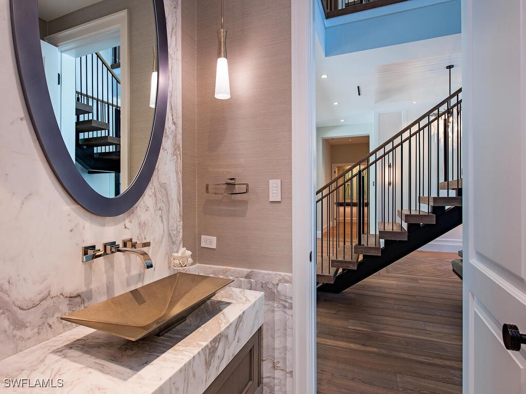 1675 Gordon Drive Naples FL 34102 225079880 image20