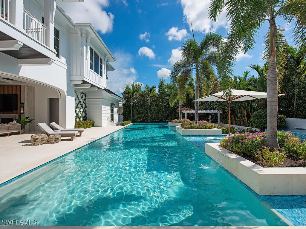 1675 Gordon Drive Naples FL 34102 225079880 image3