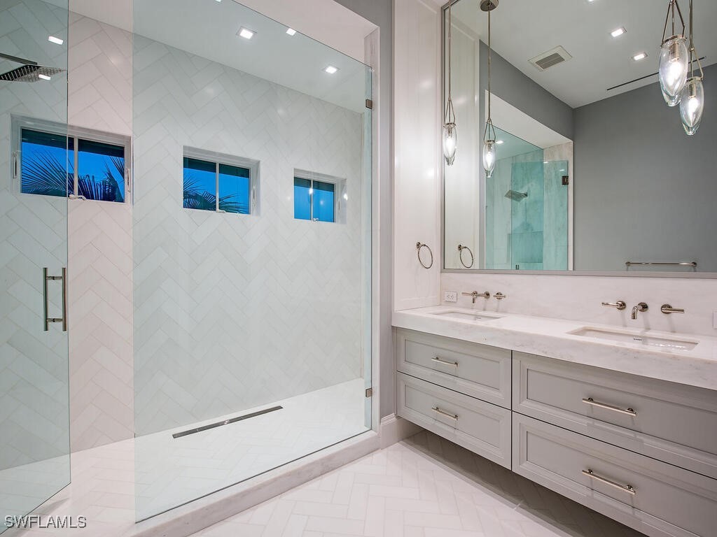 1675 Gordon Drive Naples FL 34102 225079880 image33