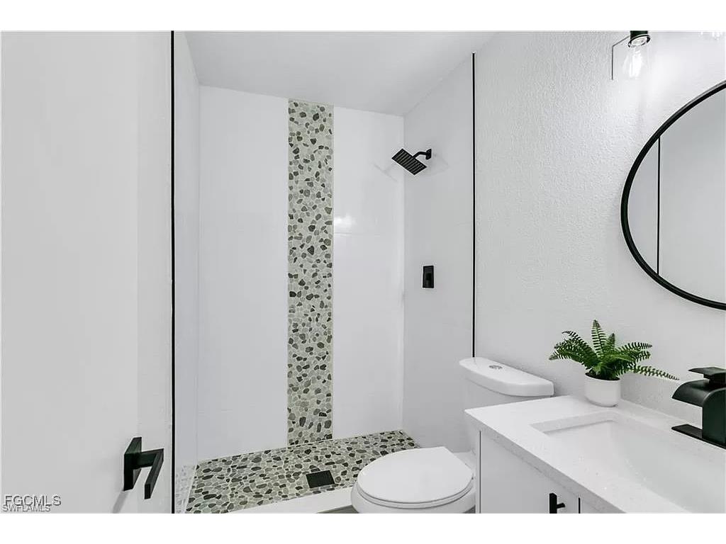 1675 Temple Terrace North Fort Myers FL 33917 2025020178 image5