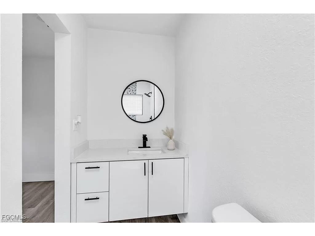 1675 Temple Terrace North Fort Myers FL 33917 2025020178 image7