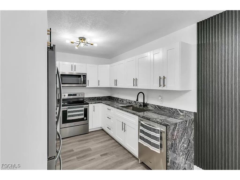 1675 Temple Terrace North Fort Myers FL 33917 2025020555 image5