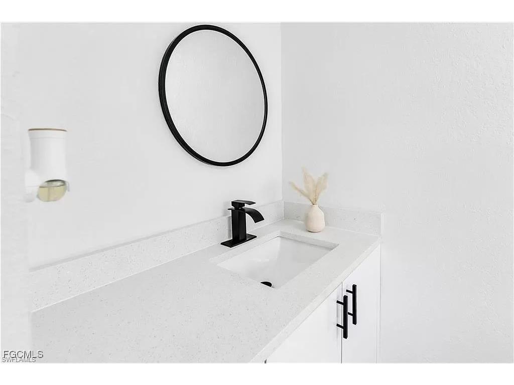 1675 Temple Terrace North Fort Myers FL 33917 2025020555 image9