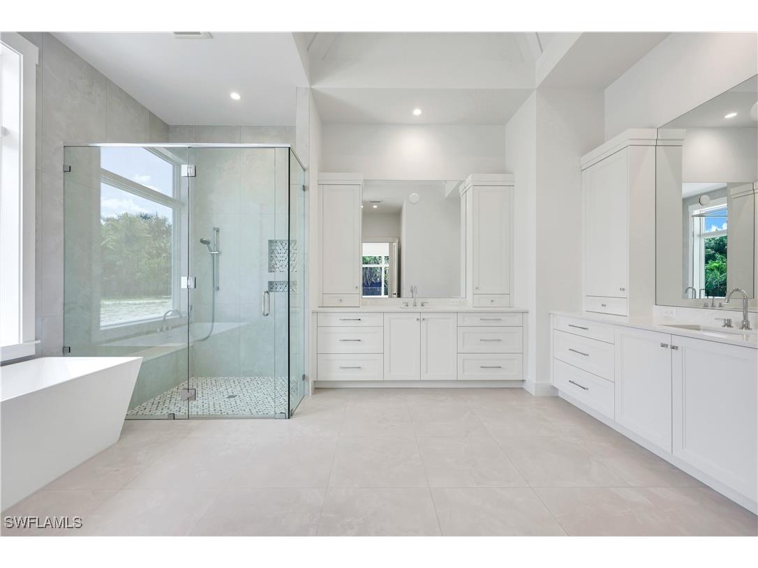 16767 Enclave Circle Naples FL 34110 225075013 image20