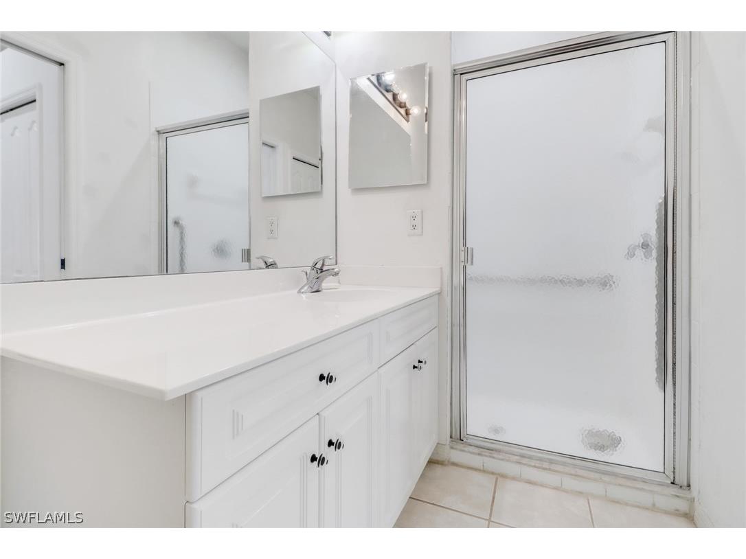 1677 Morning Sun Ln E-22 Naples FL 34119 226008590 image19