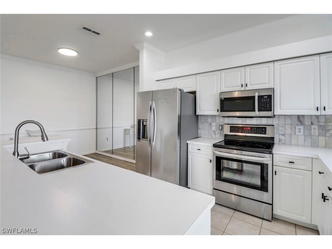 1677 Morning Sun Ln E-22 Naples FL 34119 226008590 image8