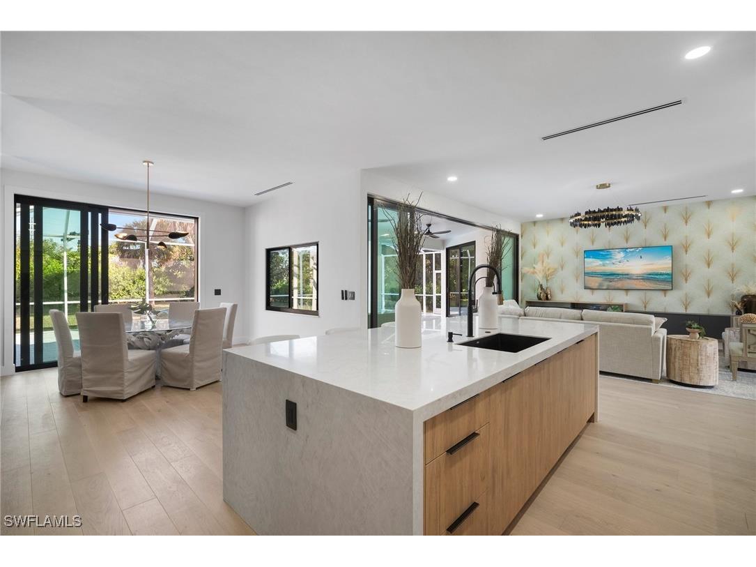 1677 Northgate Drive Naples FL 34105 225082486 image6