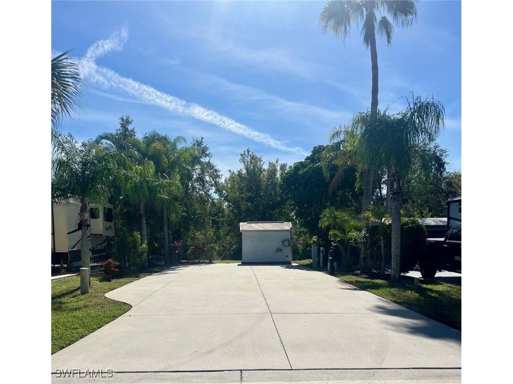 1678 Diamond Lake Circle Naples FL 34114 225076198 image1