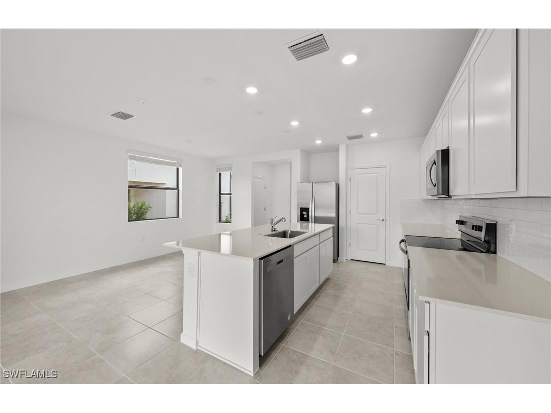 1678 Lake Jessup Circle Cape Coral FL 33909 226004400 image8